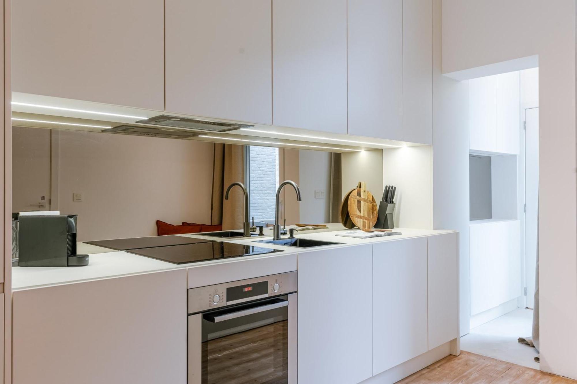 Huswell - Charming With Cozy Balcony * Antwerpen