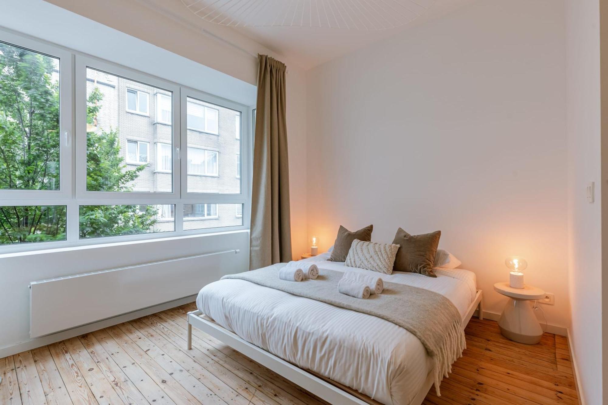 Huswell - Charming With Cozy Balcony *