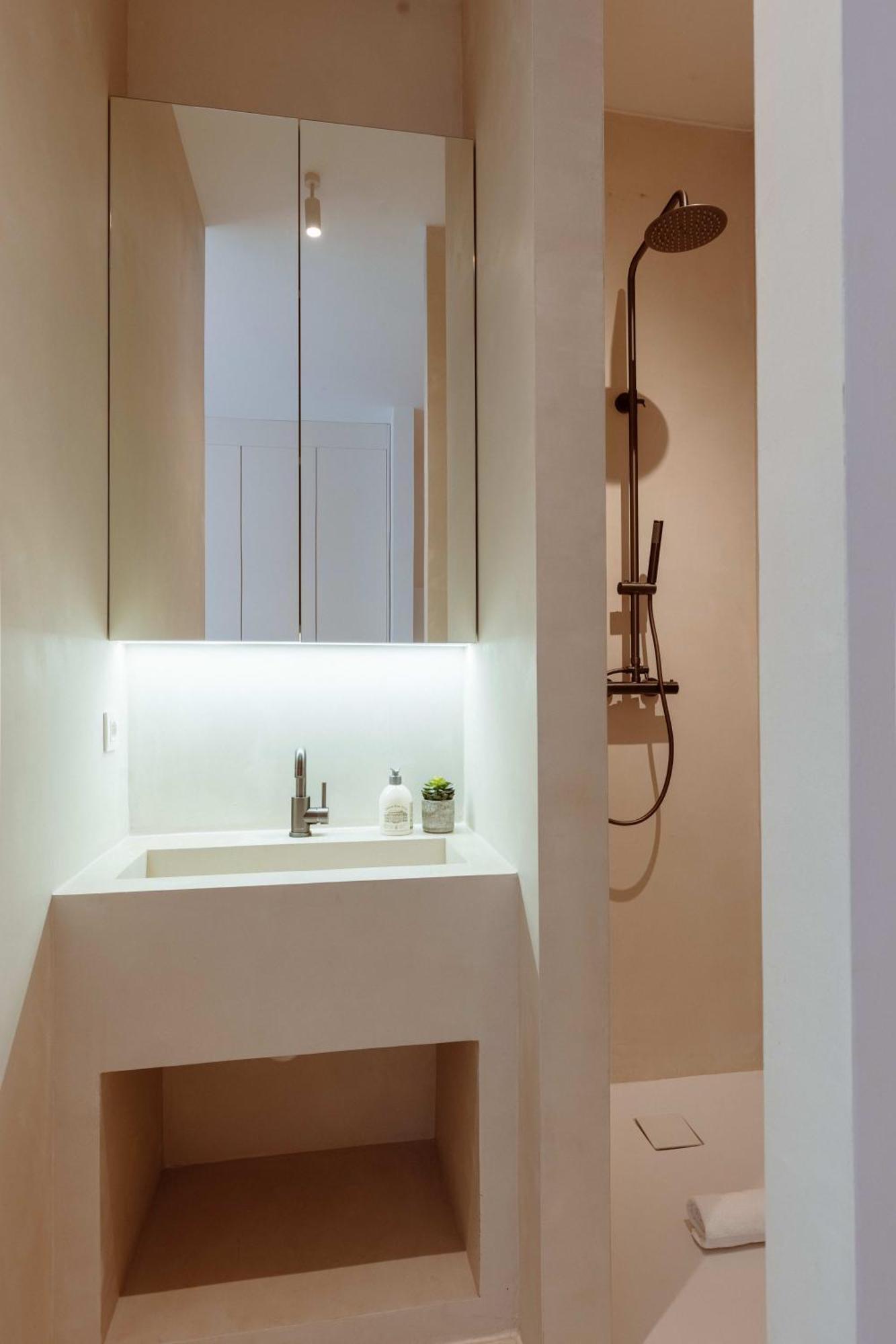 Huswell - Charming With Cozy Balcony * Antwerpen